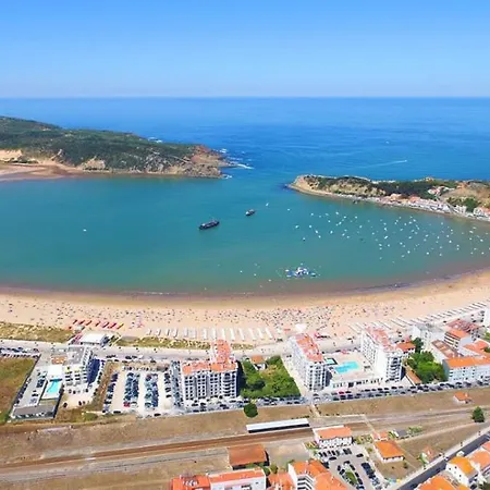 Live The Beach Life, Duplex Apartment With Beach Views Just 3 Minutes From The Ocean アパート